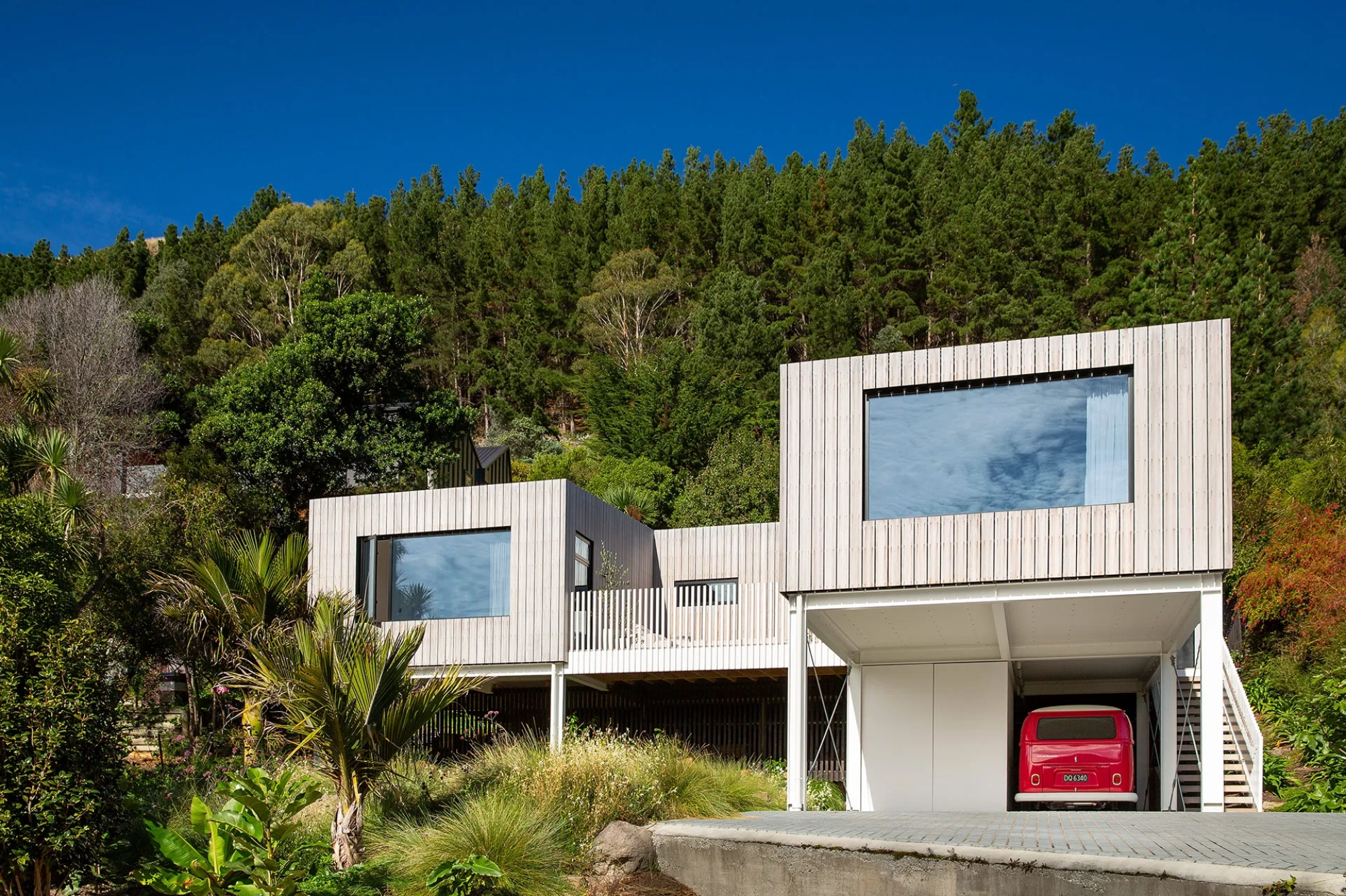 <img alt="" src="/images/0/0/1/a/-/001a-sumner-architecture-photographer--lumo-cc7a64eb.webp?description" width="960" height="640" style="--aspect-ratio: 1920/1280;" />