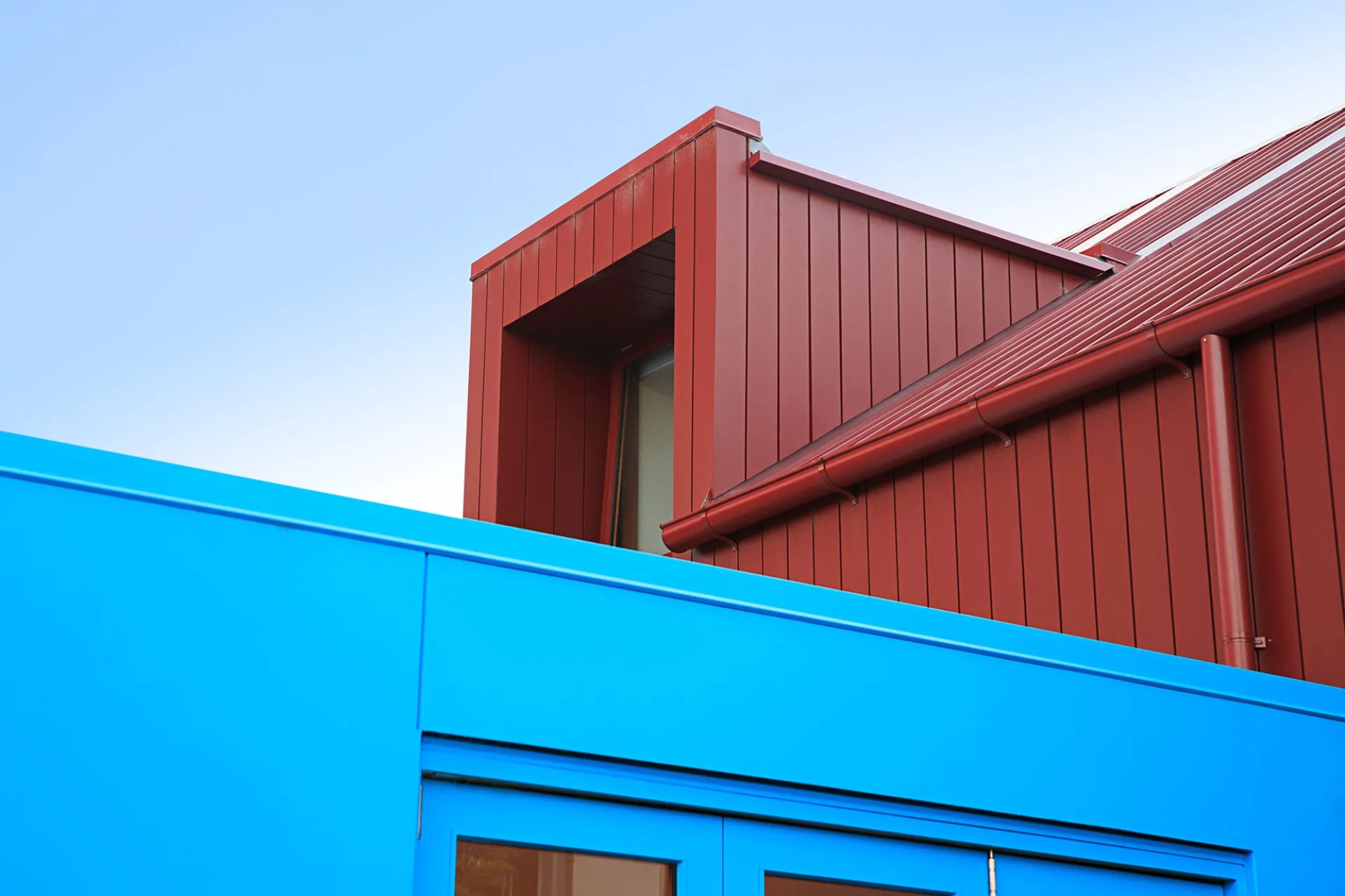 <img title="NOTT Contrasting Colour Architectural Statement" alt="NOTT Contrasting Colour Architectural Statement" src="/images/0/0/2/-/e/002-engineering-photographer-lumo-2ff32253.webp?description" width="960" height="640" style="--aspect-ratio: 1920/1280;" />
