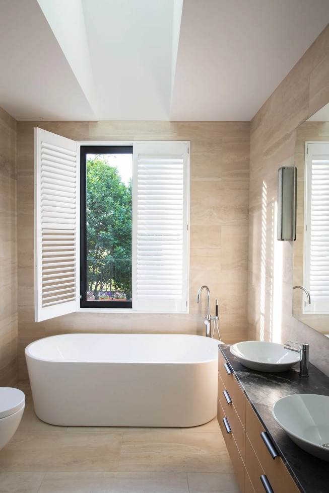 <img alt="" src="/images/0/0/4/-/a/004-architecture-photographer-south-island--lumo-32db9e32.webp?description" width="720" height="1080" style="--aspect-ratio: 1440/2160;" />