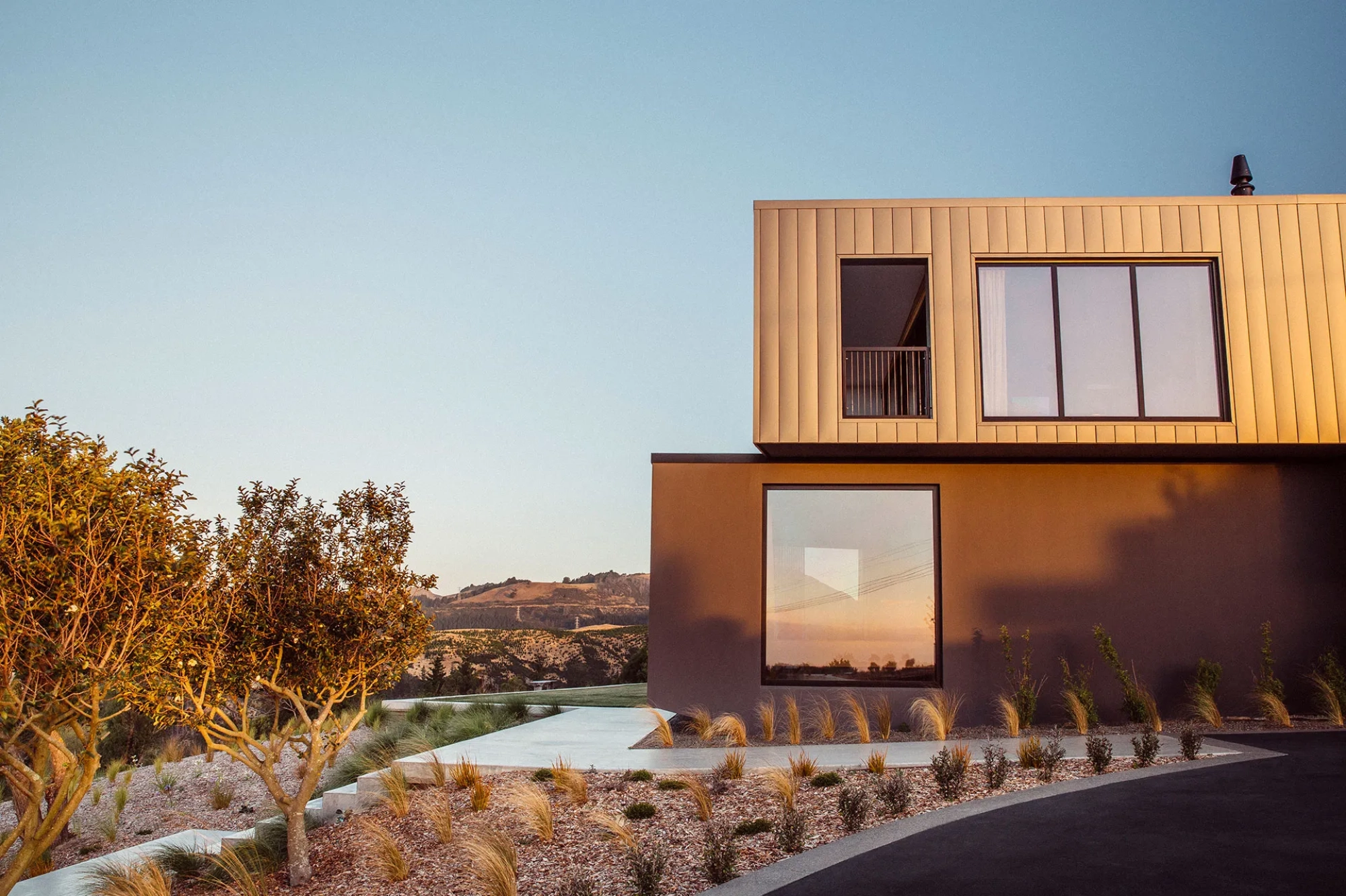 <img alt="" src="/images/0/1/2/-/0/012-007-architecture-photogapher-canterbury--lumo-649c646e.webp?description" width="960" height="640" style="--aspect-ratio: 1920/1280;" />