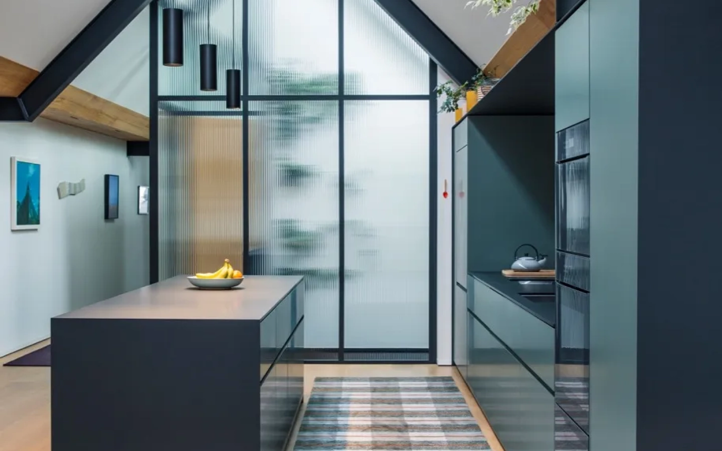 <img alt="" src="/images/c/r/o/n/z/cronz-custom-rugs-lumo-4-5c619448.webp?description" width="456" height="685" style="--aspect-ratio: 913/1370;" /> fetchpriority=