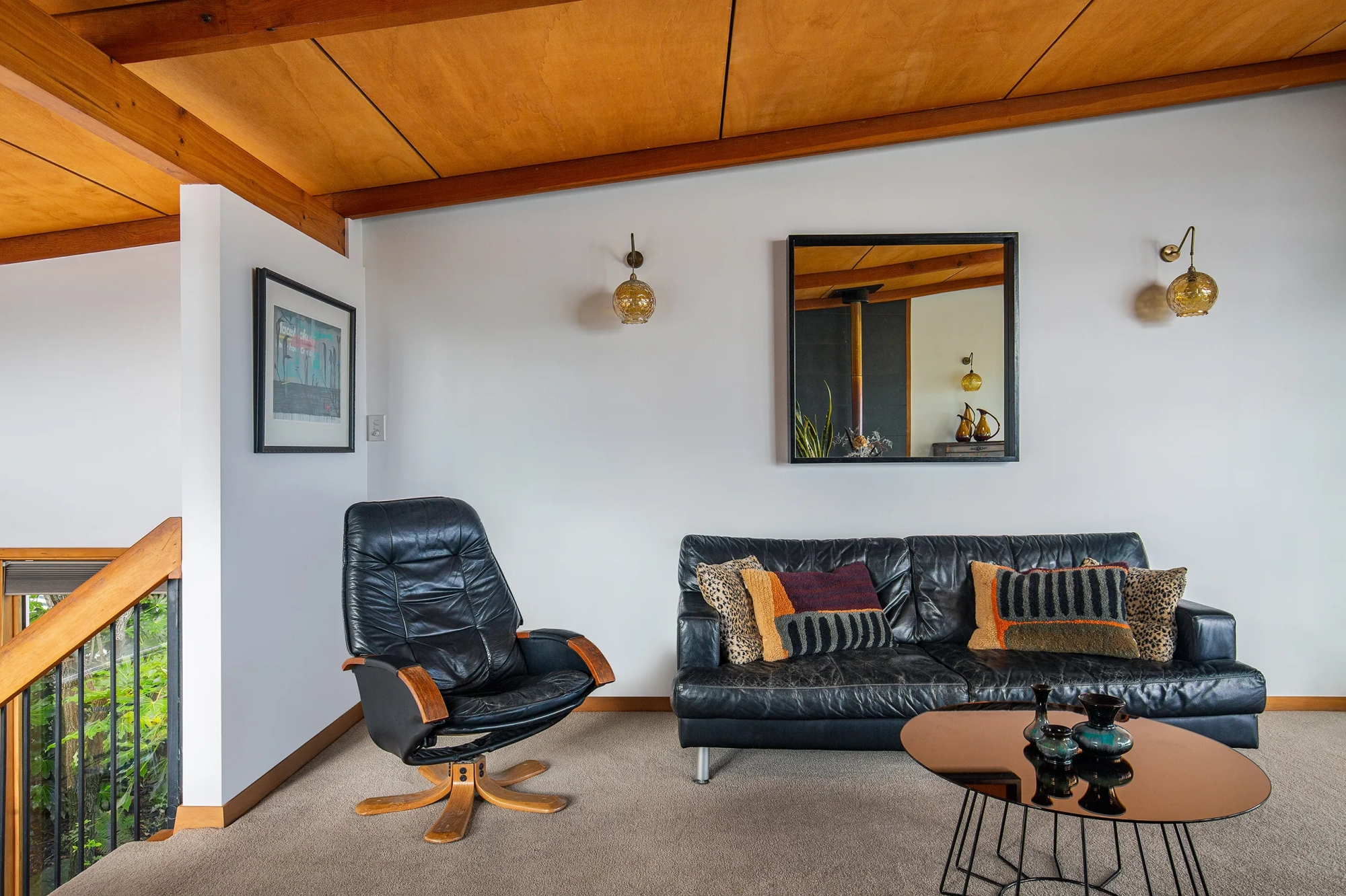 <img alt="" src="/images/i/n/t/e/r/interior-modern-1970s-lumo-bf1549a6.webp?description" width="1280" height="853" style="--aspect-ratio: 2560/1707;" />