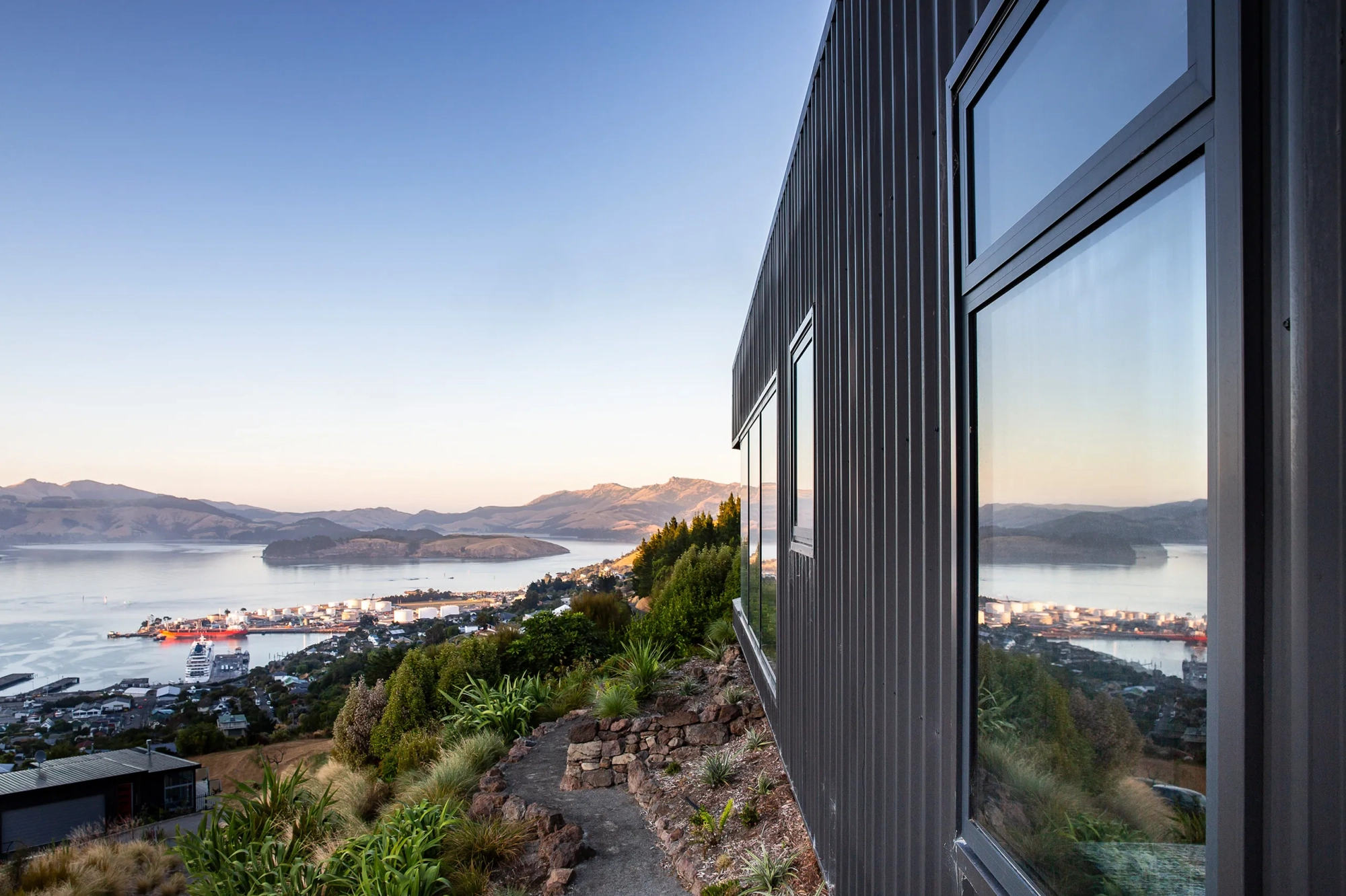 <img alt="" src="/images/l/y/t/t/e/lyttelton-nott-architecturelumophoto9-71185477.webp?description" width="1280" height="853" style="--aspect-ratio: 2560/1707;" />