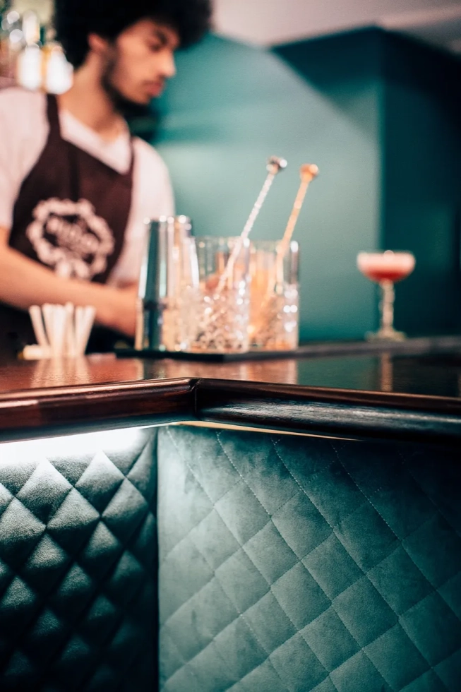 <img alt="" src="/images/n/o/t/t/-/nott-charlie-the-hudson-interior-lumo-photography18-9fa6a547.webp?description" width="456" height="685" style="--aspect-ratio: 913/1370;" />