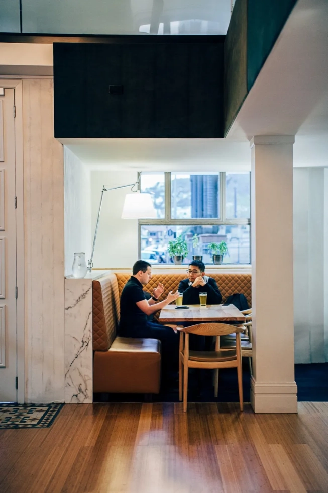 <img alt="" src="/images/n/o/t/t/-/nott-charlie-the-hudson-interior-photography-24b35cef.webp?description" width="456" height="685" style="--aspect-ratio: 913/1370;" />