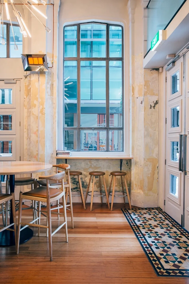 <img alt="" src="/images/n/o/t/t/-/nott-the-hudson-bar-interior-lumo-photography-a7c87b6b.webp?description" width="456" height="685" style="--aspect-ratio: 913/1370;" />