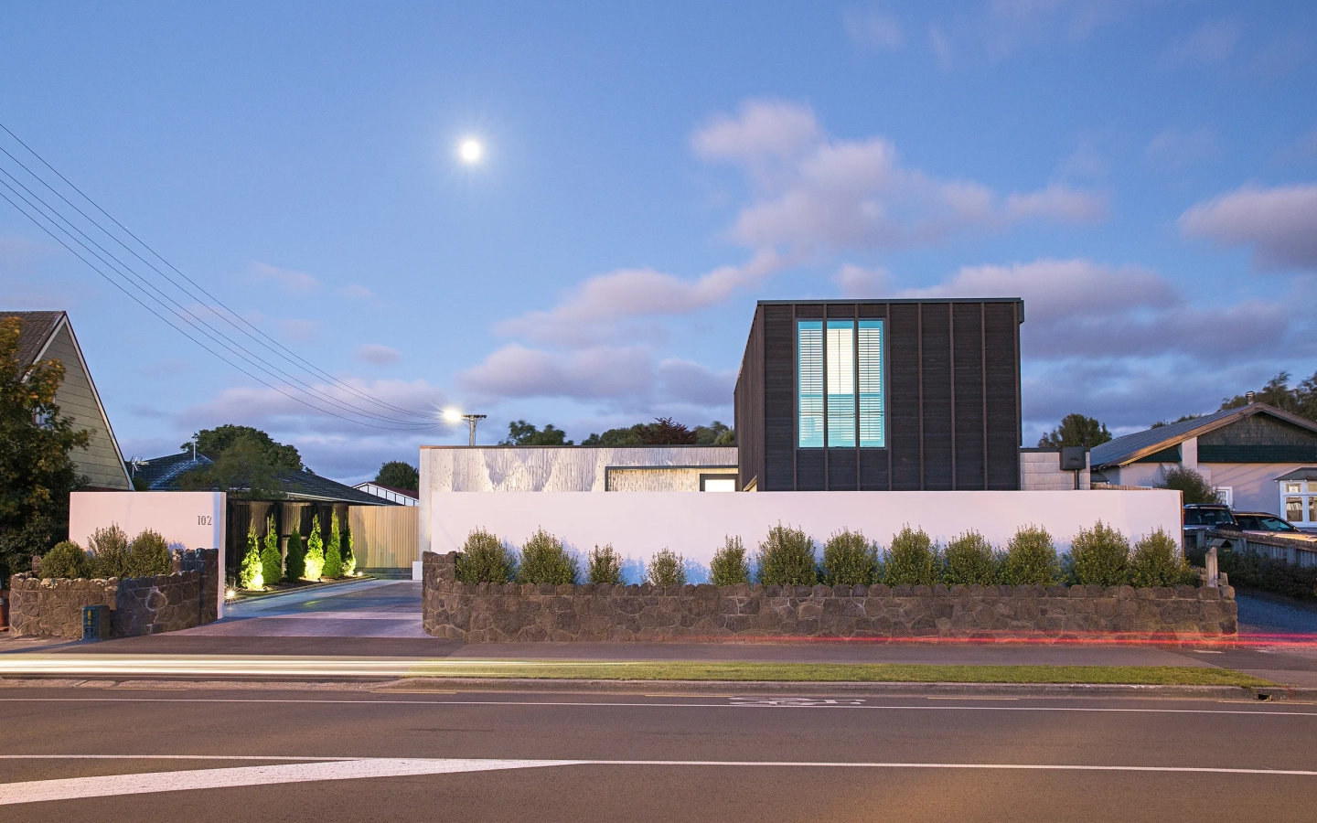 <img alt="" src="/images/o/t/a/u/t/otautahi-architecture-lumo-photography-02-af28c989.webp?description" width="1280" height="853" style="--aspect-ratio: 2560/1707;" /> fetchpriority=