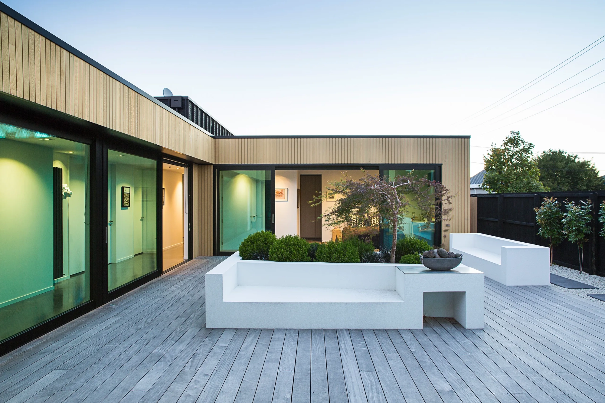 <img alt="" src="/images/o/t/a/u/t/otautahi-architecture-lumo-photography-03-e6a868b9.webp?description" width="1280" height="853" style="--aspect-ratio: 2560/1707;" />