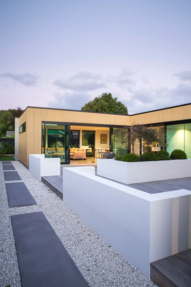 <img alt="" src="/images/o/t/a/u/t/otautahi-architecture-lumo-photography-06-43a6ed25.webp?description" width="456" height="685" style="--aspect-ratio: 913/1370;" />