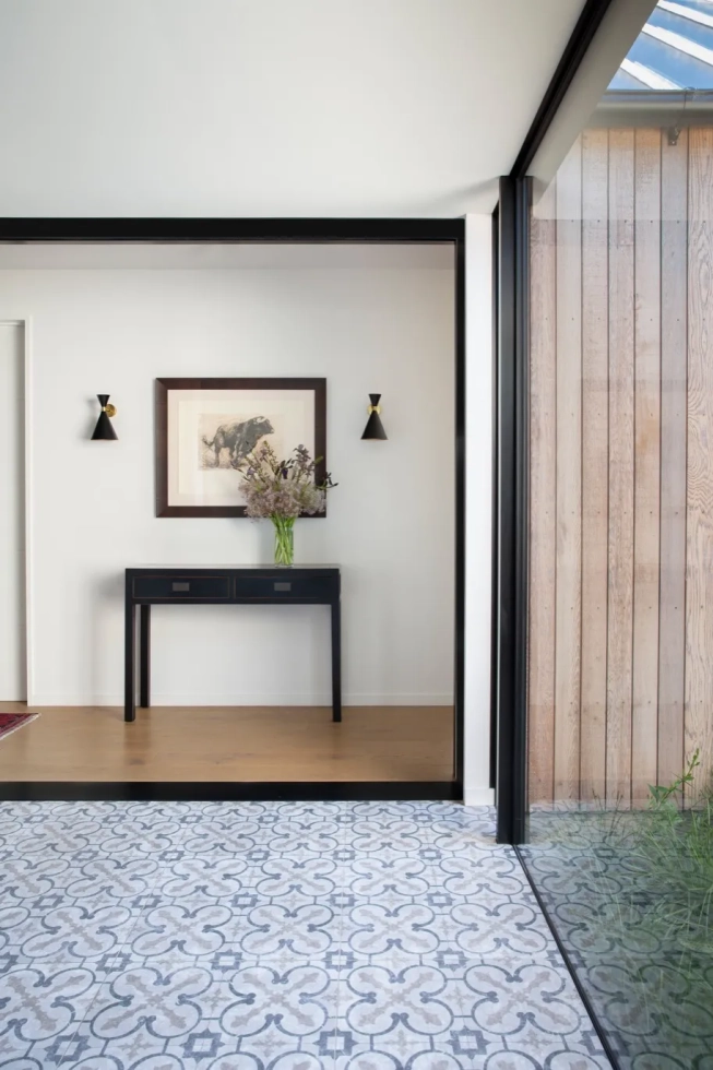 <img alt="" src="/images/r/i/v/e/r/river-house-aw-architects-architecture-lumo-photography-05-7dadb037.webp?description" width="456" height="685" style="--aspect-ratio: 913/1370;" />